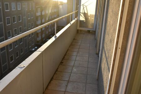 Gemeubileerd 3-slaapkamerapp met zeezicht en zonnig balkon - Photo 4