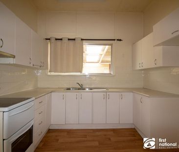 CLOSE TO SCHOOL & SHOPS - Photo 5