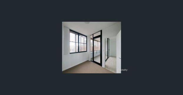 Modern Two-Bedroom Apartment in the Heart of Rosebery - Photo 1