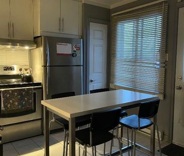 Appartement 3 et demi spatieux/proximité station de métro - Photo 3