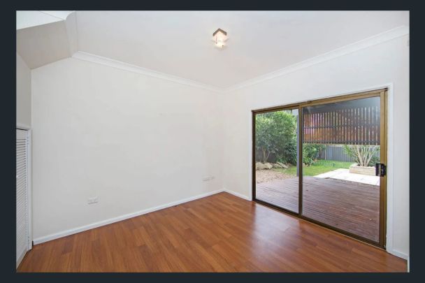 Modern Family Home in Peaceful Coastal Setting. - Photo 1