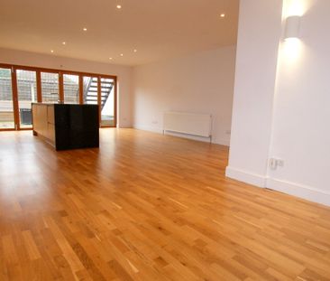 122 Prestbury Road, CHELTENHAM GL522DP - Photo 2