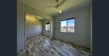 TWO BEDROOM HOME, CLOSE TO THE BEACH! - Photo 4