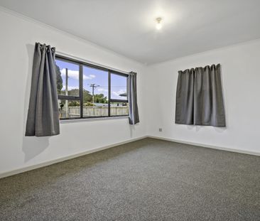 Spacious 3-Bedroom Home in a Convenient Location! - Photo 6