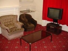 9 Beds - Student House - Bradford - Photo 2