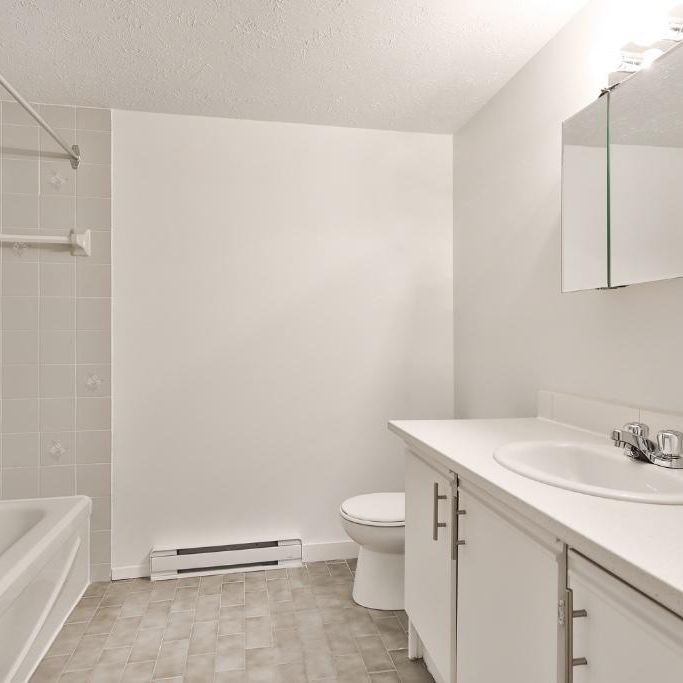 4 1/2 Saint-Bruno-de-Montarville Disponible MAINTENANT - Photo 1