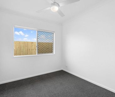 Beautiful Four Bedroom House in the Heart of Victoria Point - Photo 3