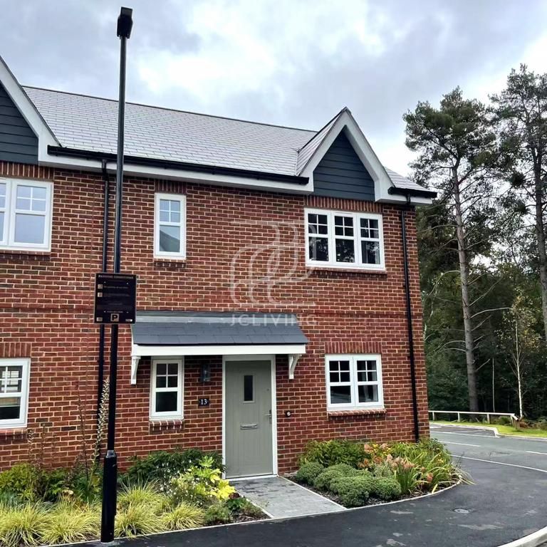 3 bedroom semi-detached house to rent - Photo 1