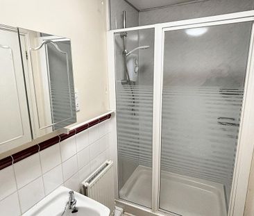 5 bedroom end of terrace house to rent - Photo 1