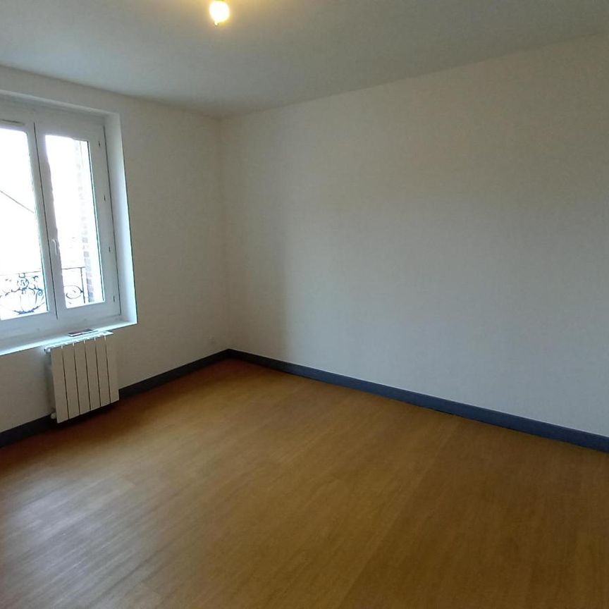 Location Appartement 2 pièces 46m² VILLENEUVE SUR YONNE 89500 - Photo 1
