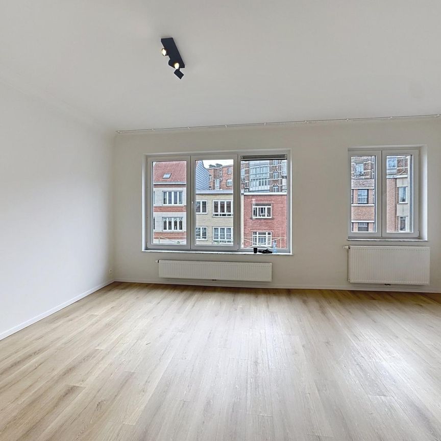 Appartement 1 chambre rénové avec balcon – quartier Juillet/Parc George Henri, Woluwe-Saint-Lambert - Photo 1