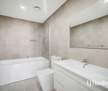 Spacious 2 Bedroom Apartment - Available Now! - Photo 2