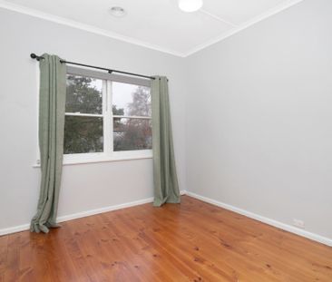 UPDATED 3 BED HOME, CLOSE TO SCHOOLS AND SHOPS - Photo 6