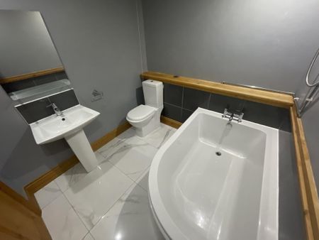 2 bedroom apartment to rent - Photo 3