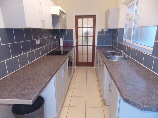 2 bed terraced to rent on Ilkeston, Graham Street, DE7 - Photo 1