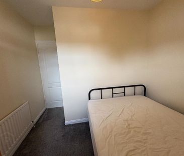 25 Ardenlee Gardens, Ravenhill Road, Belfast, BT6 8QH - Photo 4
