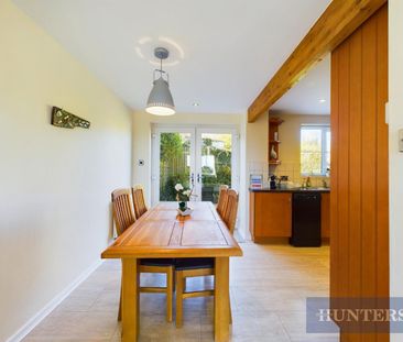 Dale Rise, Burniston - Photo 1