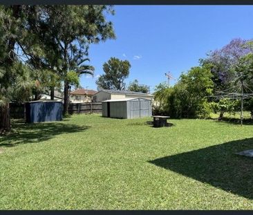 Highset house with a large yard in Wacol - Photo 2