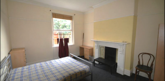 6 Bedroom Student Properties - Photo 2