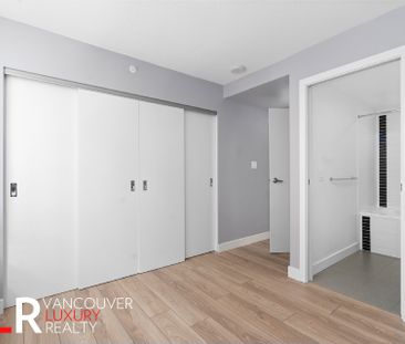 Condo in Downtown Vancouver, BC - Photo 6