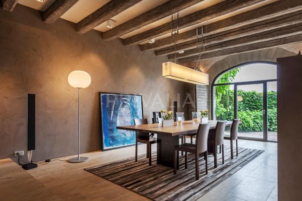 Unique : Élégant domaine alliant authenticité et design contemporain - Foto 1