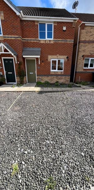 2 bedroom terraced house to rent - Photo 2