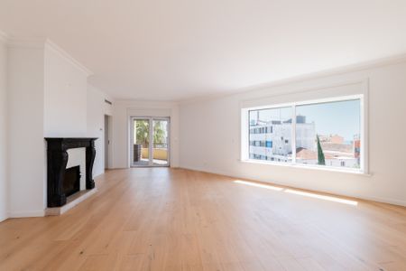 Fantástica penthouse no centro do Estoril em Duplex com vista mar - Photo 3