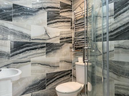 Studio Flat, Dorset Road, SW19 - Photo 4