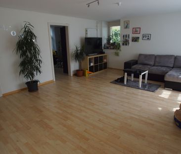 Spacieux appartement de 2.5 pièces en rez-de-chaussée - Photo 3