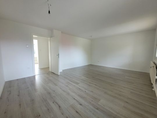 2-Zimmer-Wohnung im Erdgeschoss Für Besichtigungen bitte erst ab November melden! - Foto 1