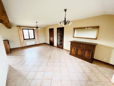 Location Appartement 3 pièces 79m² FEILLENS 01570 - Photo 2