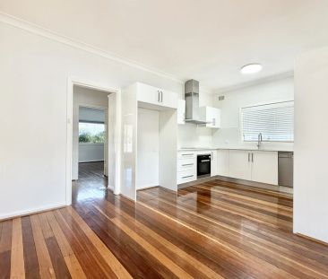 Well-appointed family home in a quiet street with generous living s... - Photo 5