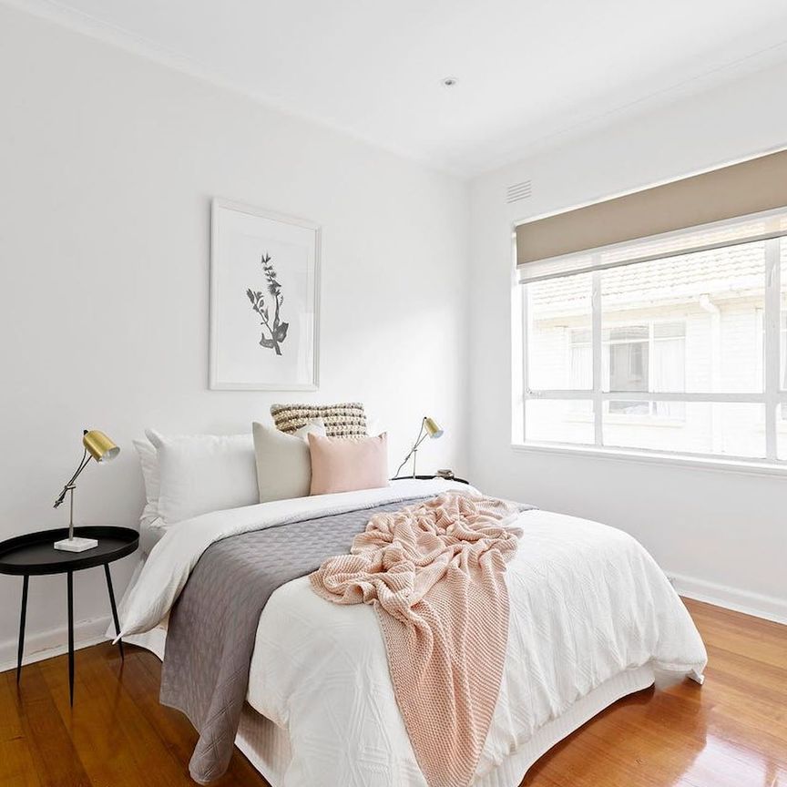 4/18 King Street, Elsternwick. - Photo 1