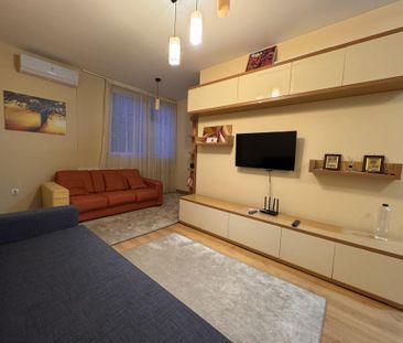 Apartament cu 2 camere | Martir Paris Ianos | Parcare în curte - Fotografie 4