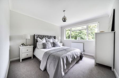 4 bedroom detached house to rent - Photo 4