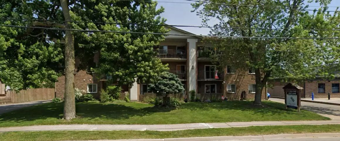 Renovated | One Bedroom | Mature Living Building — 302 -1 Bedroom - Photo 1