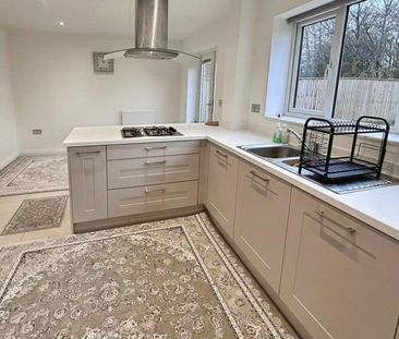 4 bedroom detached house to rent - Photo 4