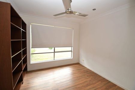 37 Peregrine Drive, 4311, Lowood Qld - Photo 4