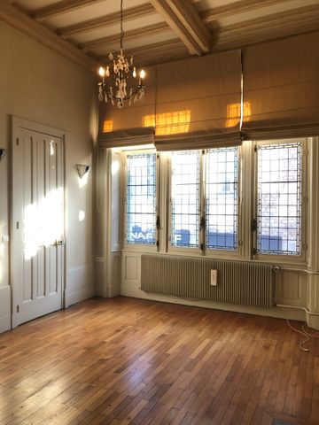 Location Appartement 5 pièces 180m² BESANCON 25000 - Photo 3