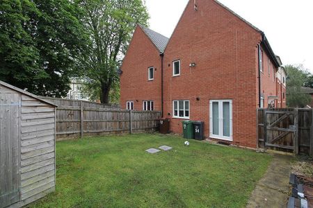 3 bedroom semi-detached house to rent - Photo 3