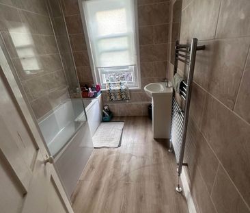 Room 4, 40a Farnham Road, Onslow, GU2 4JN - Photo 3