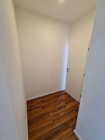 Charmante 4-Zimmer-Wohnung mit Balkon und EBK in Chemnitz - Photo 4