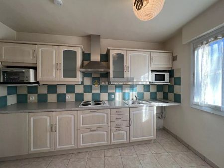 Location Appartement 3 pièces 67 m2 à Fréjus - Photo 3