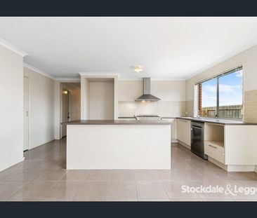 Three bedrooms, two bathrooms! - Photo 6