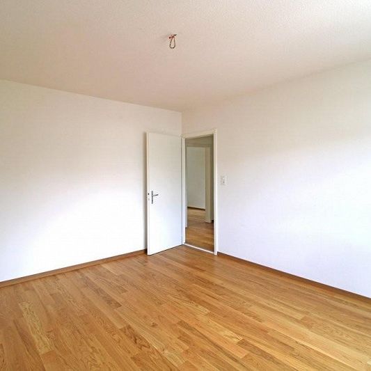 3.5 Zimmer Wohnung an guter Wohnlage in Urdorf - Photo 1