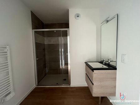 Location Appartement 3 pièces 63m² - Photo 3