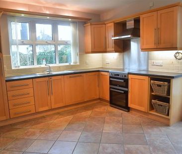 28 Tullymore Dale, Broughshane, Ballymena, BT43 7DD - Photo 3