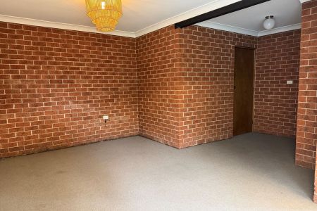 One bedroom flat in the heart of Castle Hill ~ - Photo 5
