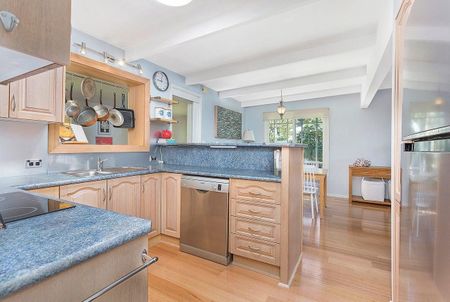 A Home That Captures the Wombarra Lifestyle - Photo 5