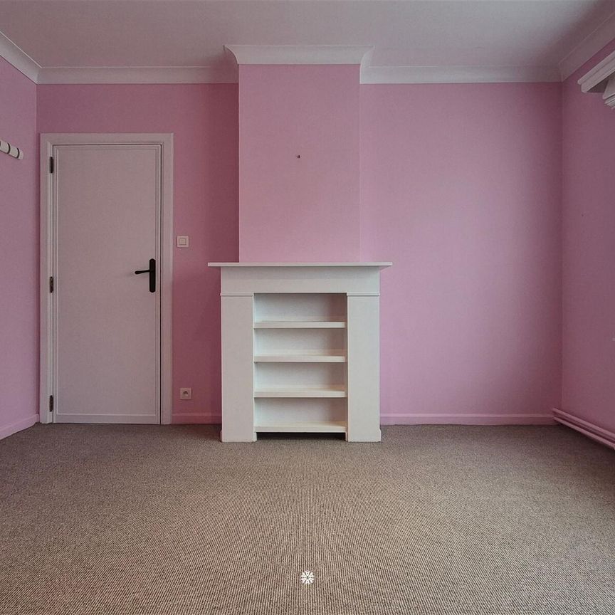 Ruime gezinswoning met zonnige tuin op een uitstekende locatie - Foto 1